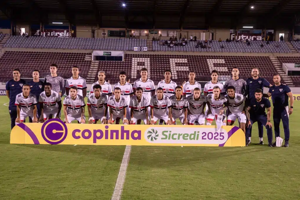 NA FINAL! São Paulo vence o Criciúma de virada e se classifica à